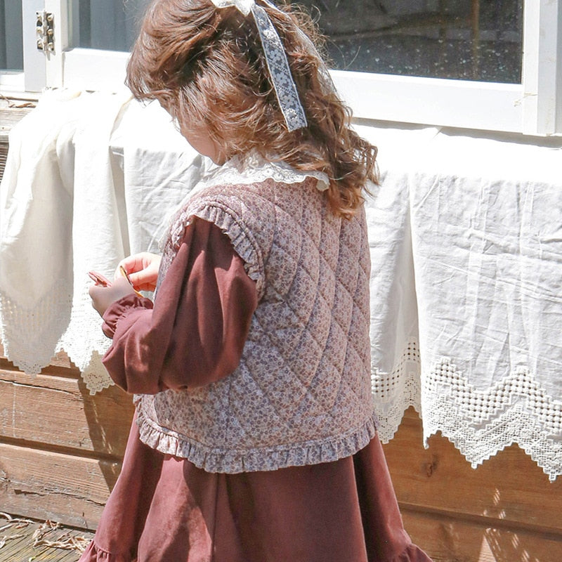 Lilibet Gillet (Part of Set)