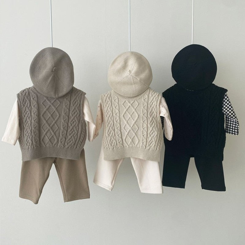 Bunni Knitted Vest